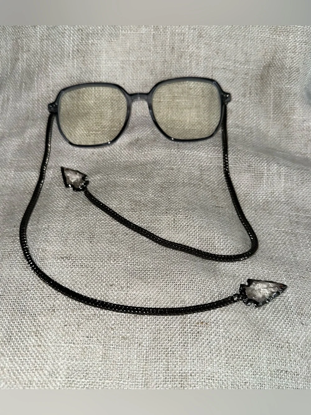 Willows Make It Blue Quartz Crystal Chain Blue Light Glasses